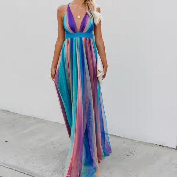 Vici Maxi Dress - Picture 4 of 6